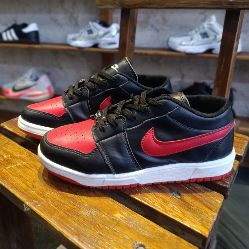کتونی اسپرت مدل Nike Low مشکی قرمز