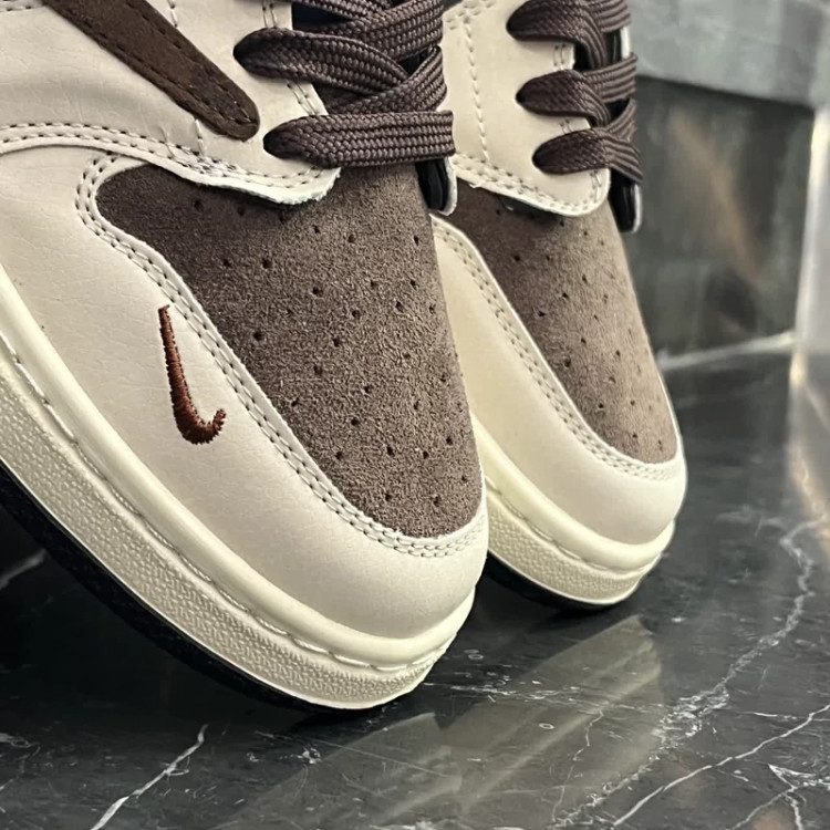 کتانی مردانه نایک ترویس یشمی قهوه ای Nike Travis