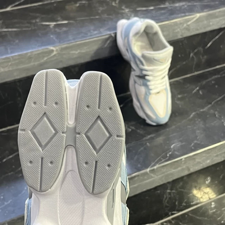 کفش کتانی مردانه نیوبالانس 9060 آبی سفید کرمی New Balance 9060