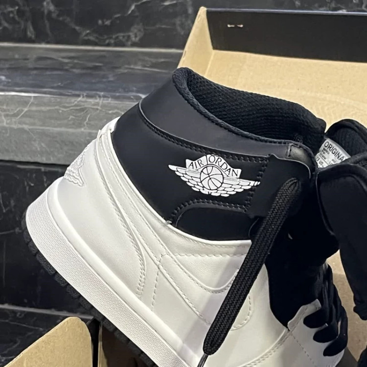 کفش کتانی مردانه جردن 1 ساقدار سفید مشکی Jordan 1