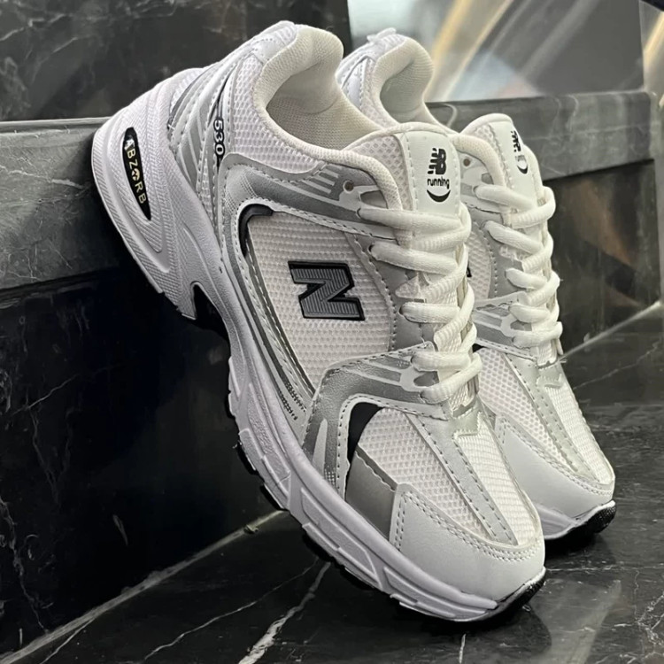 کفش کتانی نیوبالانس 530 سفید نقره ای زنانه و مردانه NEW BALANCE 530