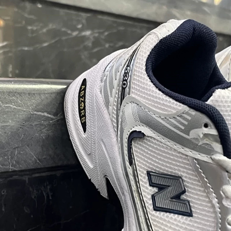 کفش کتانی زنانه و مردانه نیوبالانس 530 سفید سرمه ای NEW BALANCE 530