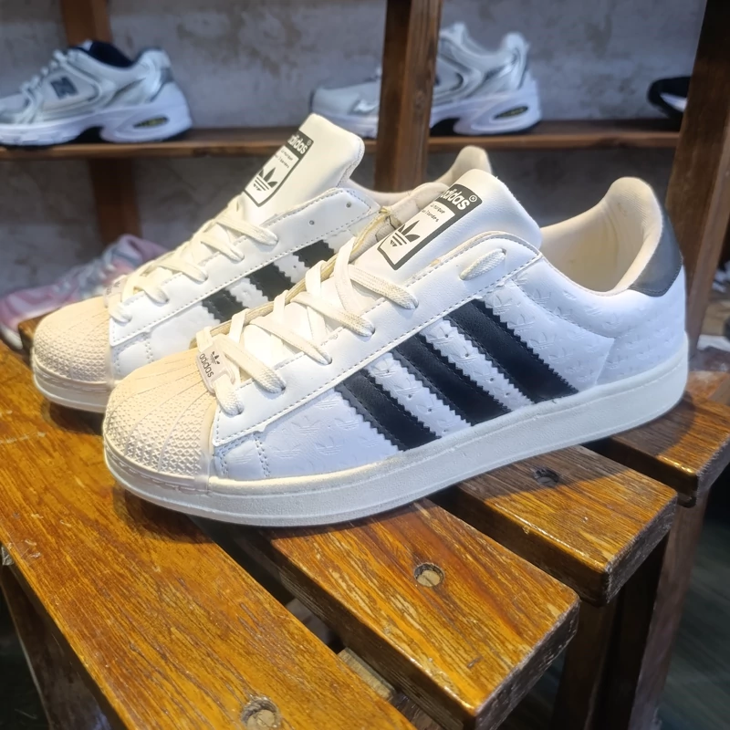 کتانی سوپر استار سفید سایز 44