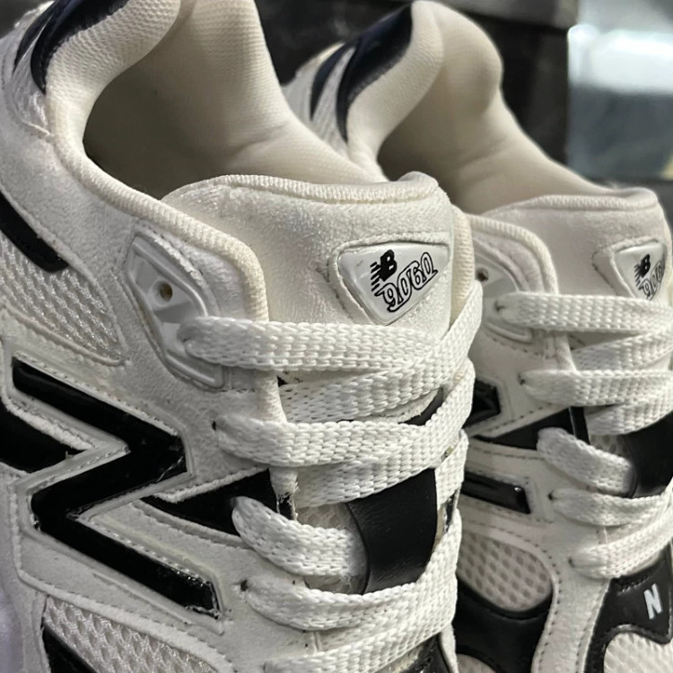 کتانی مردانه نیوبالانس 9060 سفید مشکی New Balance 9060