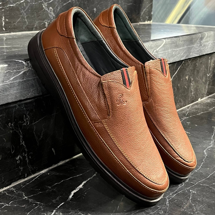 کفش راحتی مردانه سایز بزرگ چرم مدل Slip-On قهوه ای کلاسیک